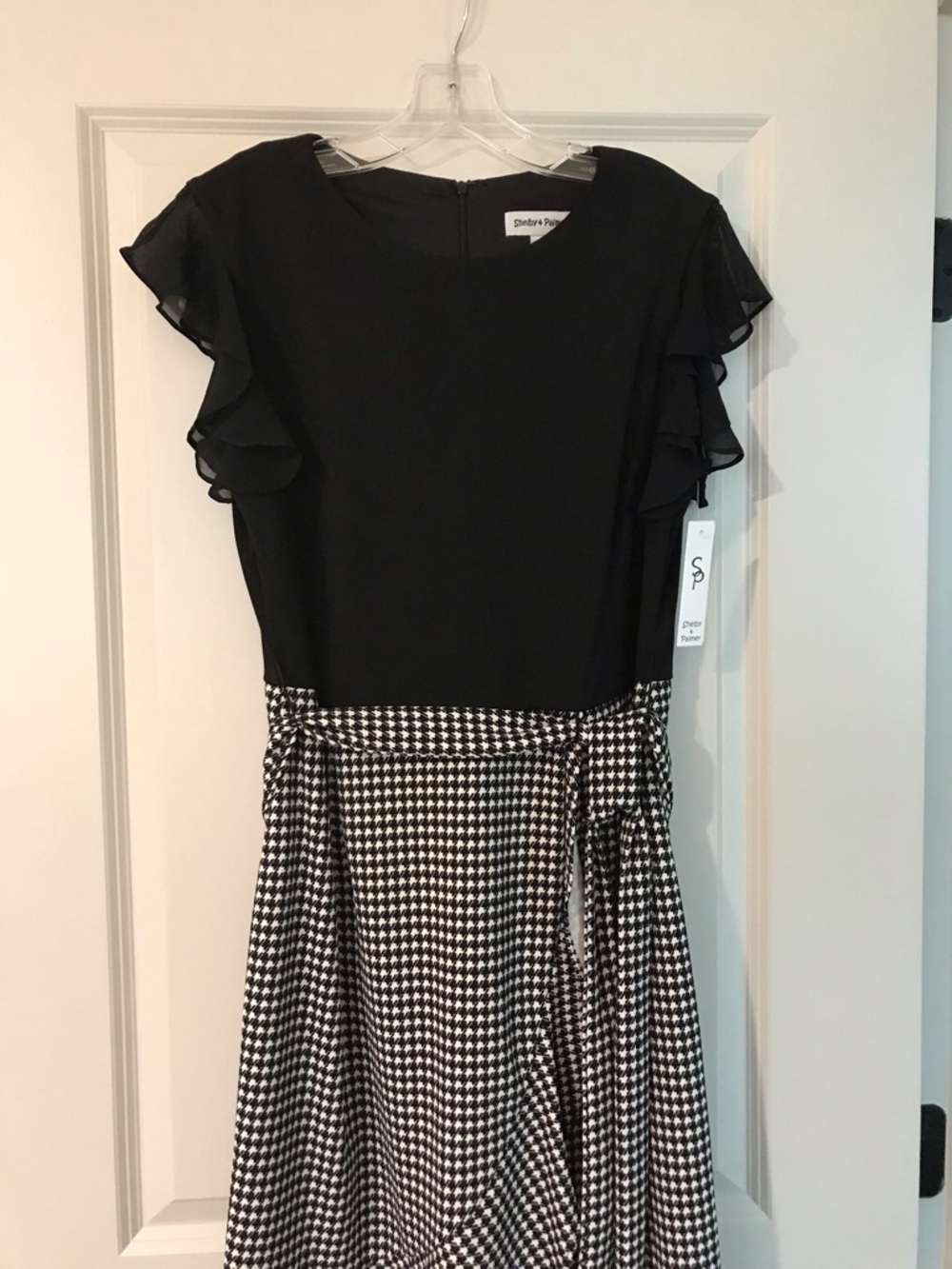 Sleeveless Black & White Plaid  Dress - Picture 4 of 5
